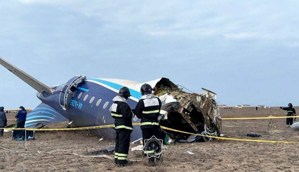 La defensa aérea de Rusia habría impactado el avión que cayó en Kazajistán, según funcionario de EEUU