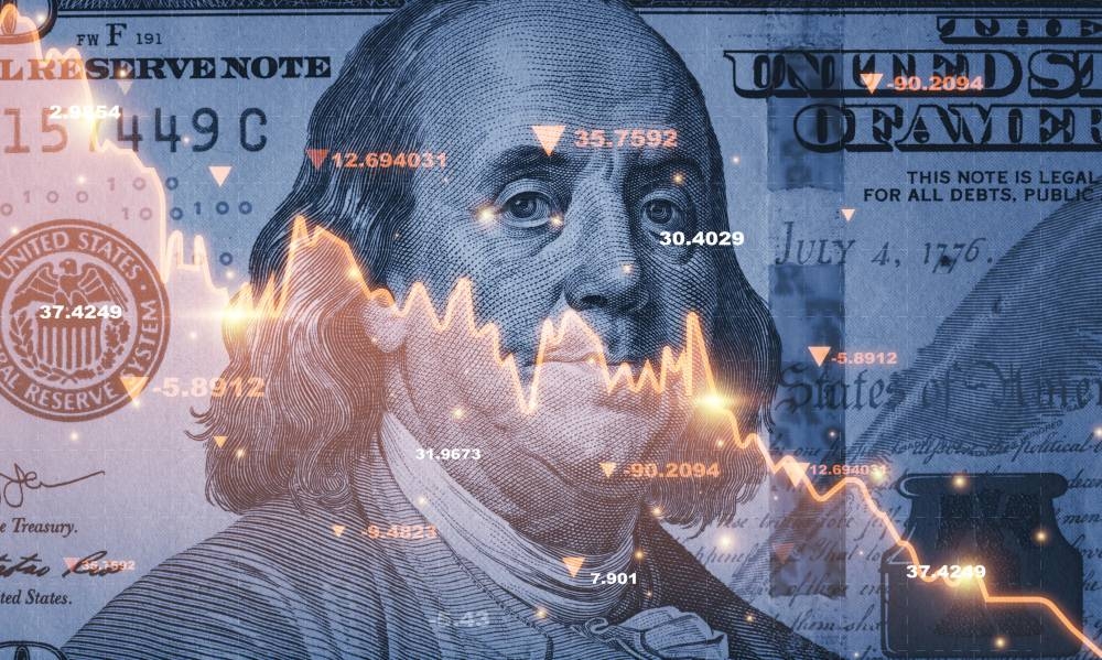 Fitch preocupada por riesgos de déficit fiscal persistente y aumento de deuda en EEUU