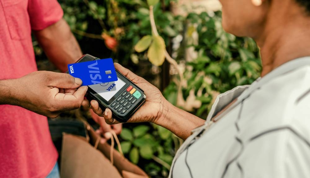 Transacciones con tarjetas Visa aumentaron un 32 % durante el Viernes Negro