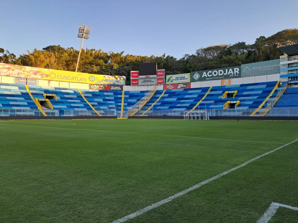 Estadio Cuscatlán utilizará nuevo césped de cara al Clausura 2025