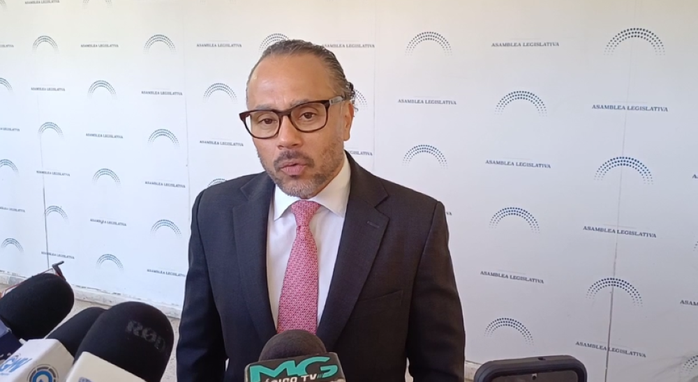 Presidente de la Asamblea supone que prohibición de "otras sustancias" incluye el cianuro en ley de minería