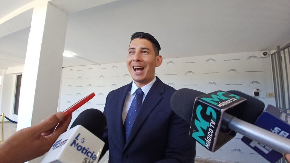 Quien no tiene récord criminal y no es requerido por la justicia, ¿por qué va a ser deportado?: diputado Chamagua