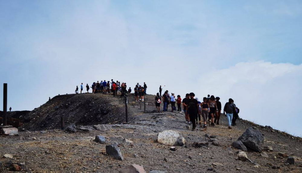 Visitantes podrán retomar las caminatas en volcanes de Izalco y Santa Ana, asegura el Istu