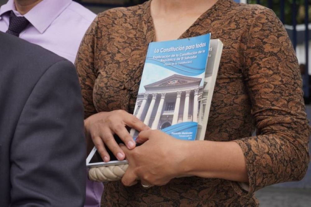 Organizaciones rechazan mecanismo rápido de reforma a Constitución