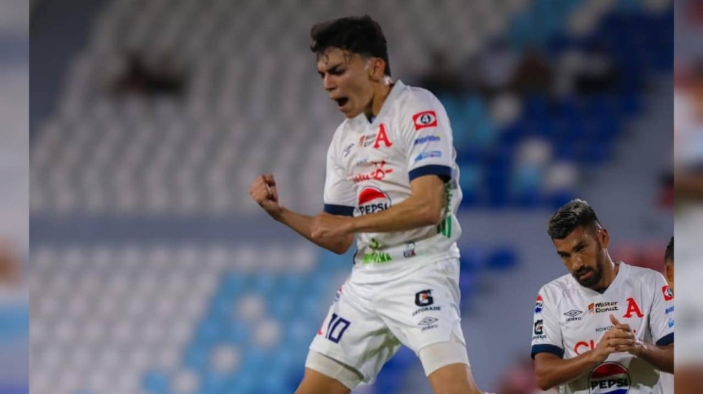 Alianza se reencuentra con la victoria tras ganar a Dragón 2-0