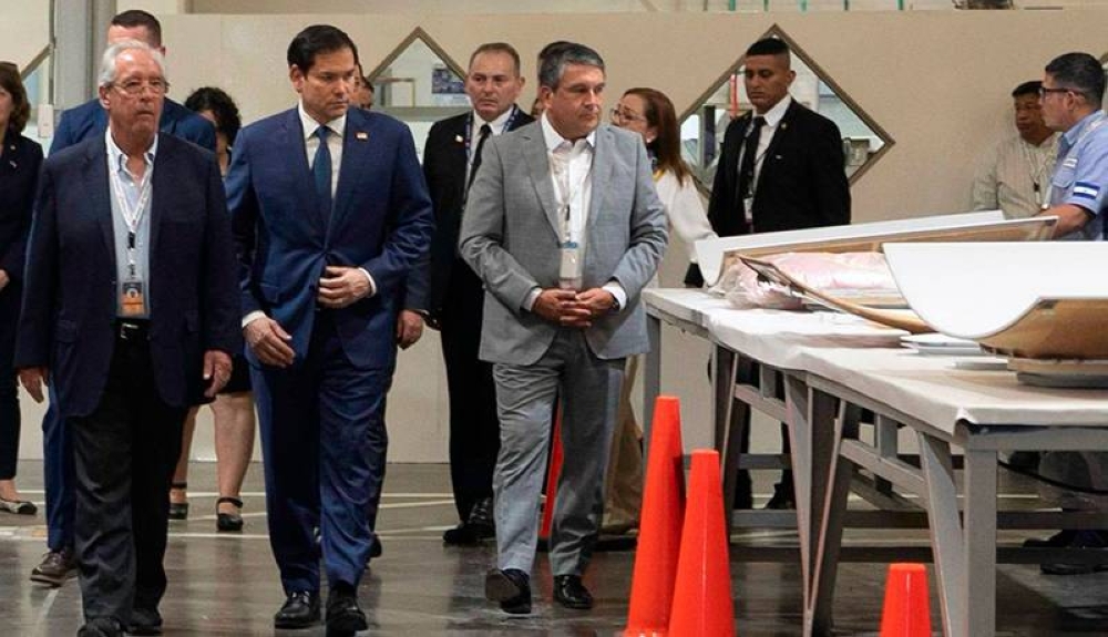 Rubio pone de ejemplo a Aeroman para prevenir la migración y construir una "clase media"