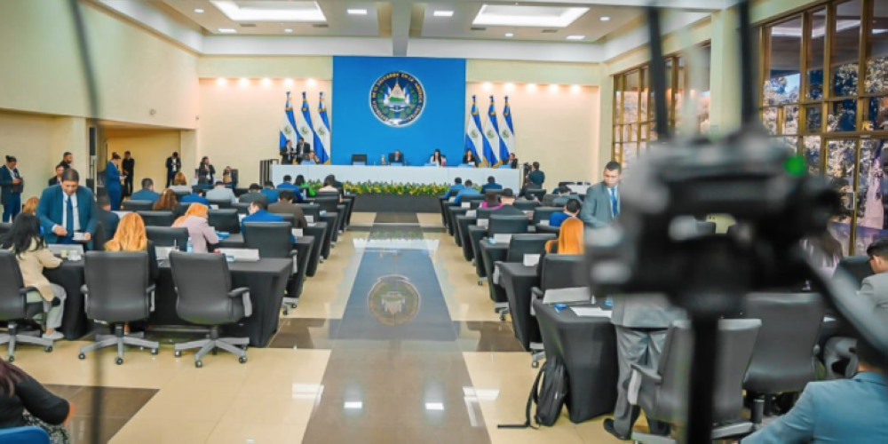 Imputados podrían pasar en detención provisional indefinidamente "en algunos casos", advierten abogados