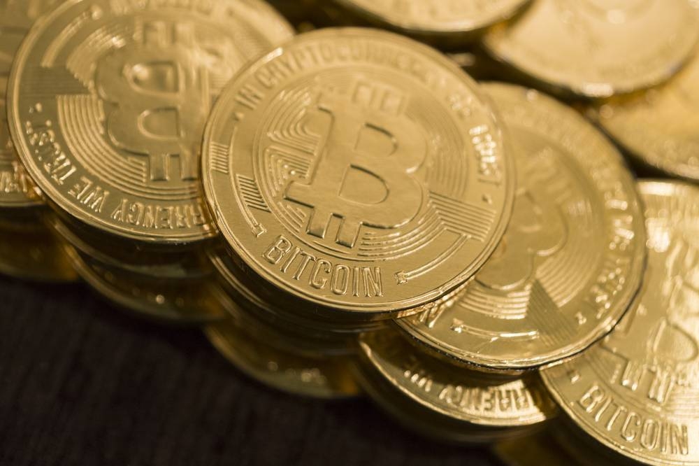 Bitcoin podría caer a $92,000 si el mercado sigue perdiendo fuerza, advierten analistas