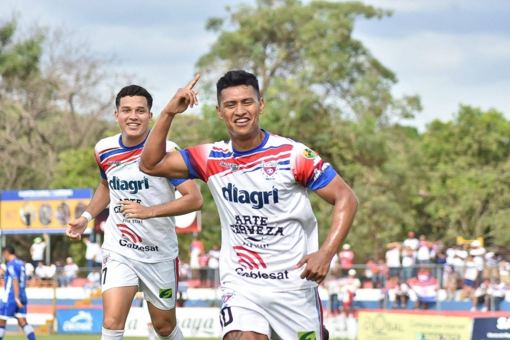 Firpo derrota 1-0 a Fuerte San Francisco y recupera el liderato del Clausura 2025