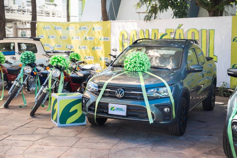 Fedecrédito premió a cientos de salvadoreños en el tercer sorteo de la promoción Gana Fácil