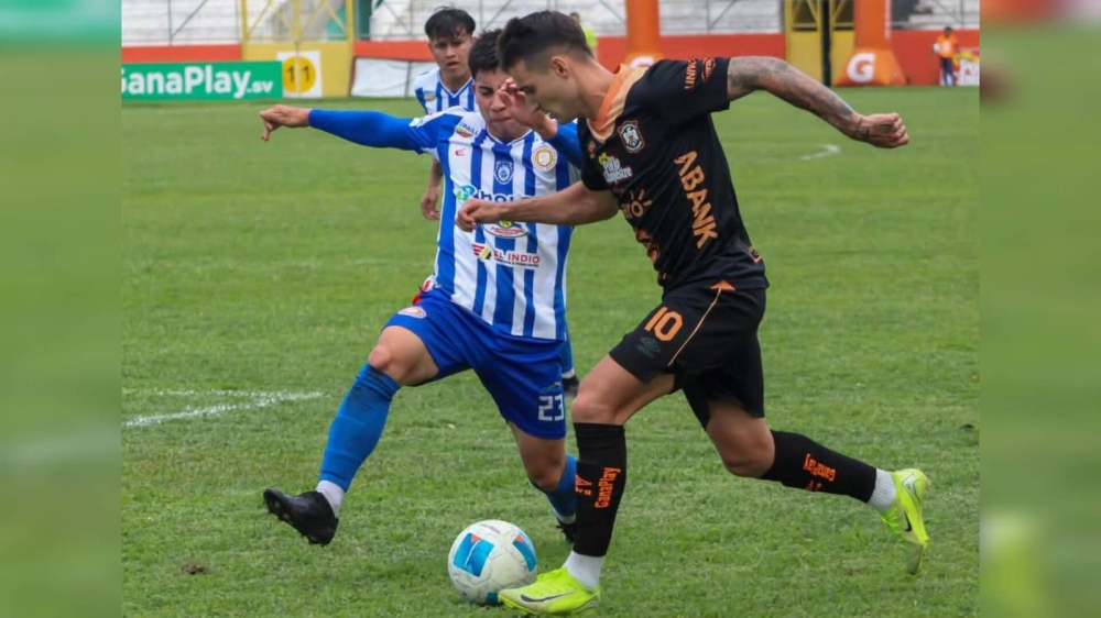 Águila derrota 2-0 a Isidro Metapán y escala en la tabla de posiciones