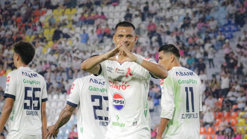 Alianza recupera sensaciones y golea 3-0 a Once Deportivo en el estadio "Mágico" González