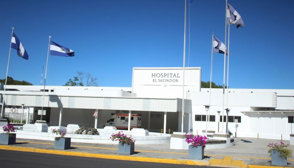 Galeno dice que el Hospital El Salvador funciona "aislado" del sistema de salud