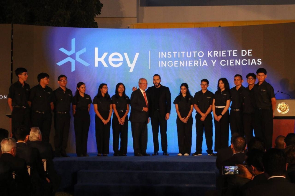 Kriete y Bukele inauguran el Instituto Key y firman acuerdo para entregar becas