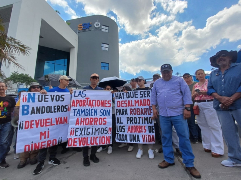 Afectados de COSAVI creen que Unidehc fue intervenida porque los asesora en sus demandas
