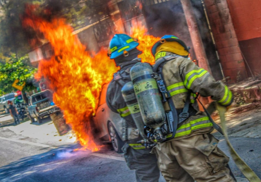 Se triplican incendios de vehículos en vacaciones de Semana Santa según Bomberos