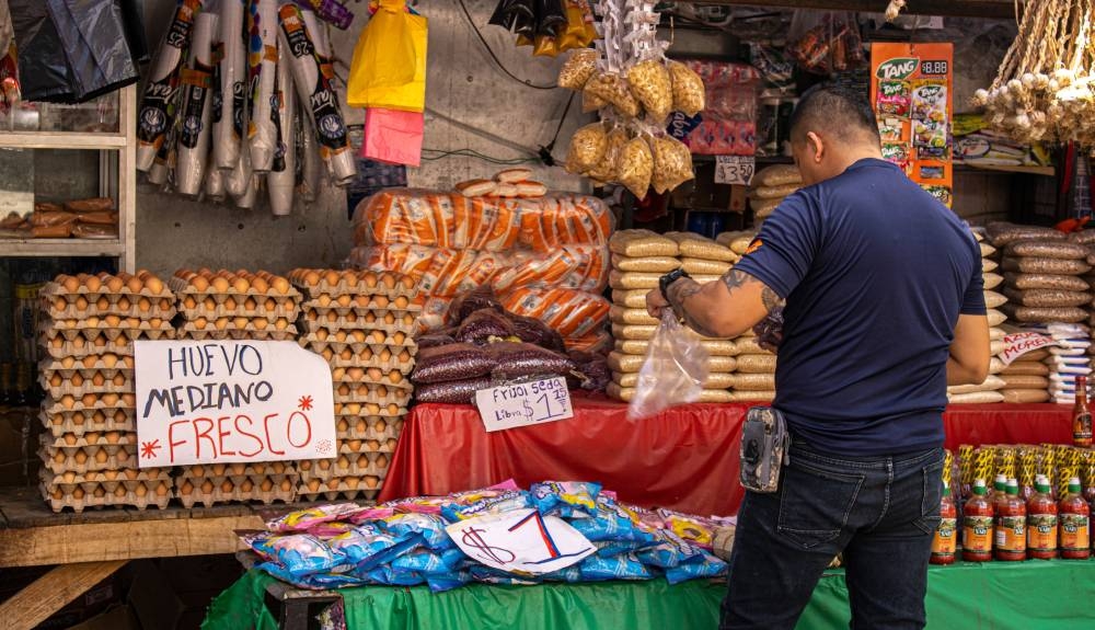 La canasta alimentaria es $200 más cara que el precio oficial según estudio