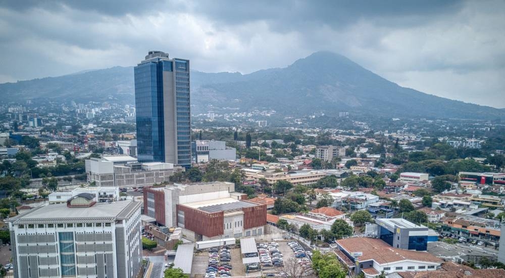 Continuarán las lluvias sobre el Área Metropolitana de San Salvador por la tarde y noche de este martes