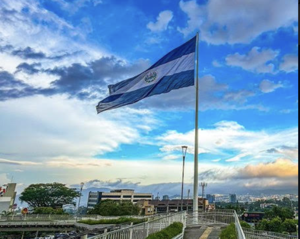 La firma inmobiliaria estadounidense Keller Williams inicia operaciones en El Salvador