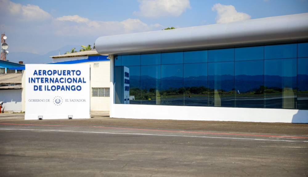 El 46 % de los pasajeros que ingresan por el Aeropuerto de Ilopango proceden de Guatemala