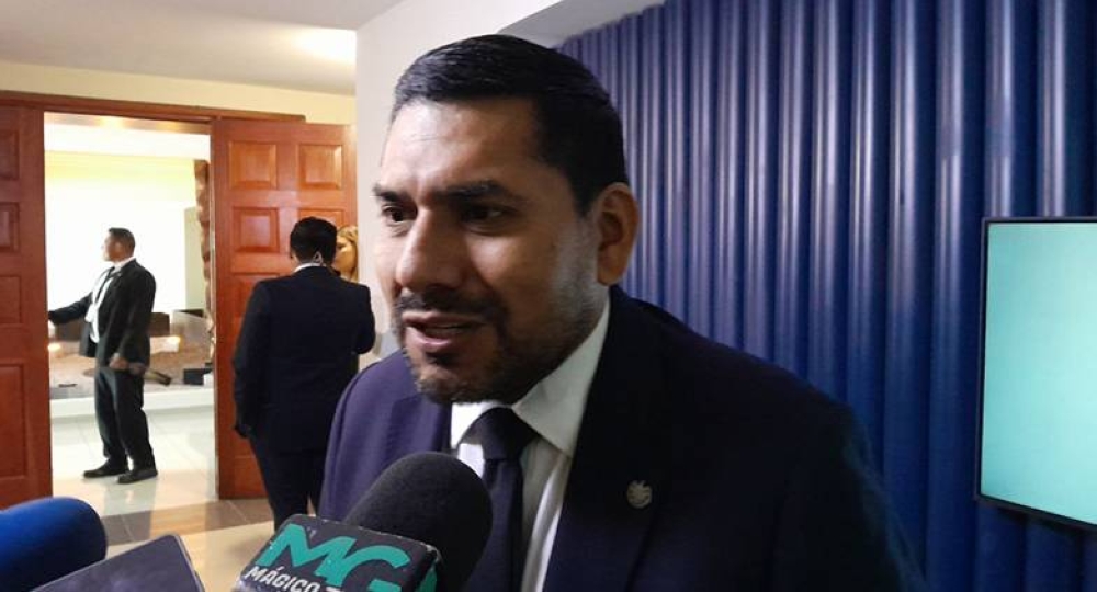 Francisco Lira sobre transporte gratuito: “Si hay fondos para medidas populistas, ¿por qué no los usan en salud, medicamentos?"