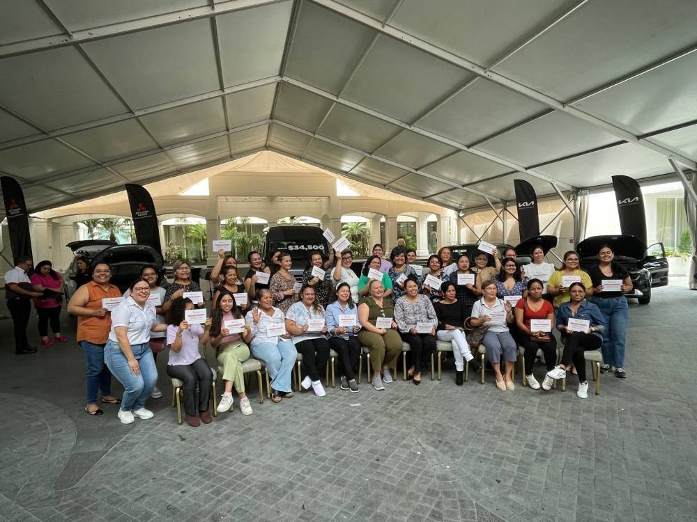 Excel Talleres capacitó a madres y clientes en mantenimiento automotriz preventivo