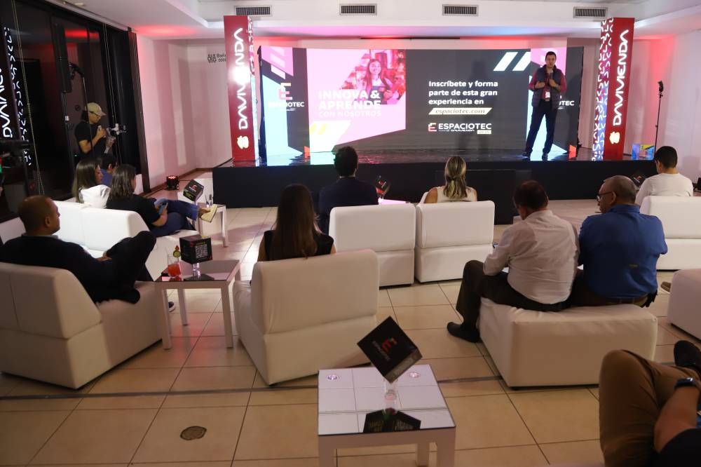 Davivienda Lanza "Espaciotec 2025" para impulsar la innovación tecnológica en El Salvador