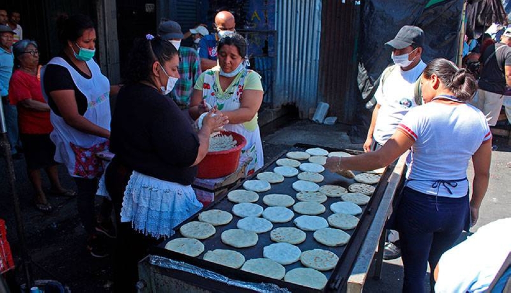 La canasta básica subió en abril por pan francés, tortillas y verduras más caras