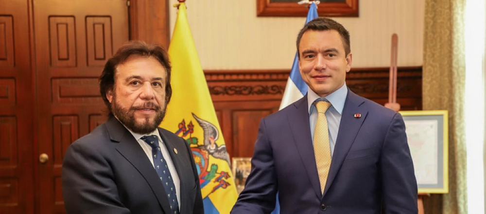Ulloa se reúne con Noboa: "Hemos asumido, ambos gobiernos, la decisión de colaborar"