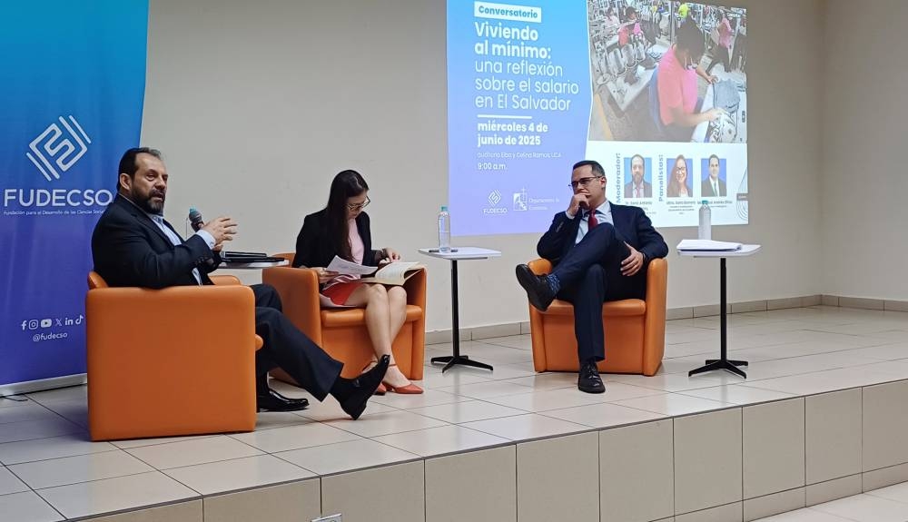Economista dice que aumento al salario mínimo no cumplió con mandato constitucional