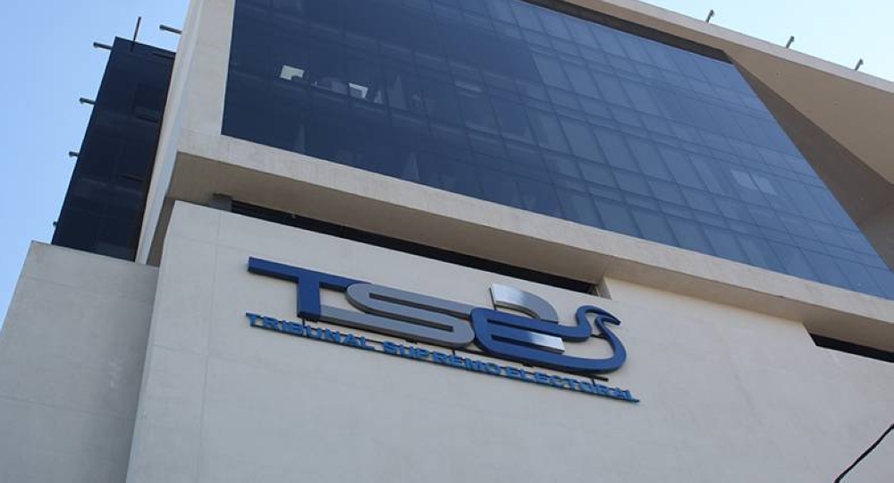 TSE con atrasos en proceso de contratación y registro electoral para voto electrónico en el exterior