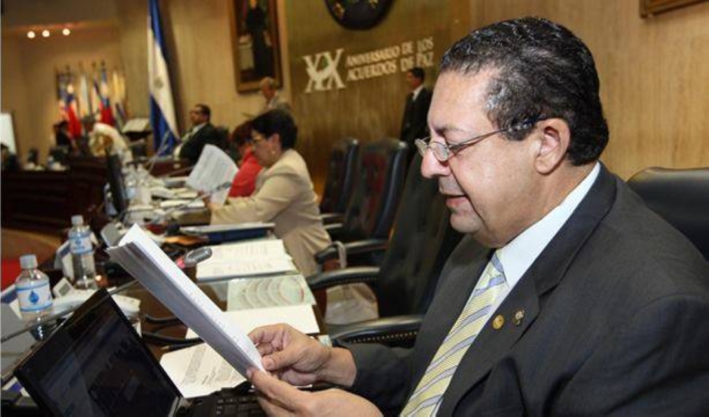 Fallece el exdiputado Rodrigo Samayoa