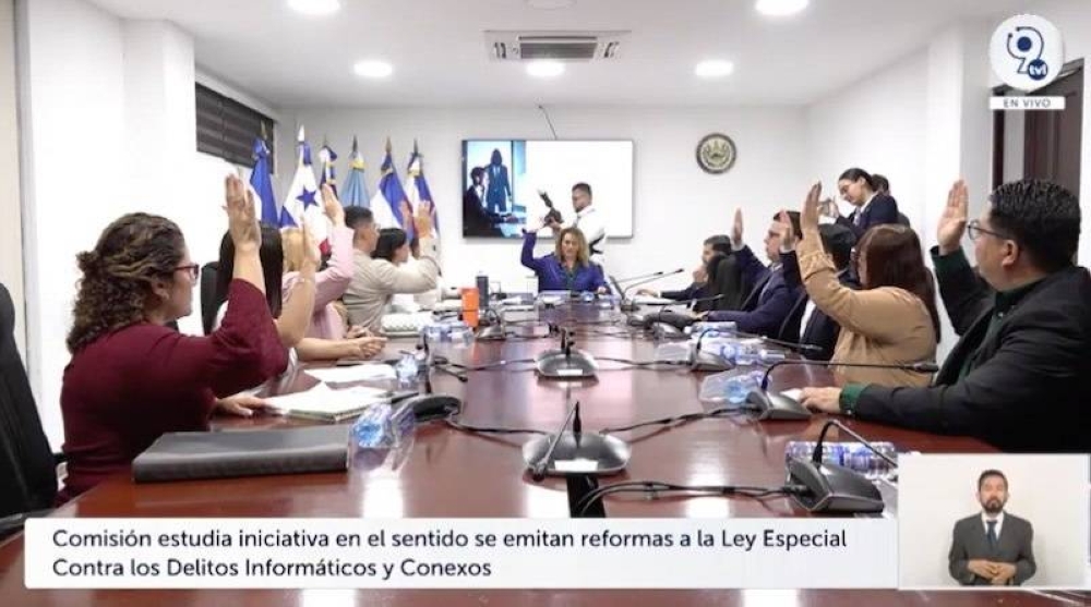 Diputados emiten dictamen favorable para penalizar con hasta 12 años a quienes hagan uso ilegítimo de bases de datos