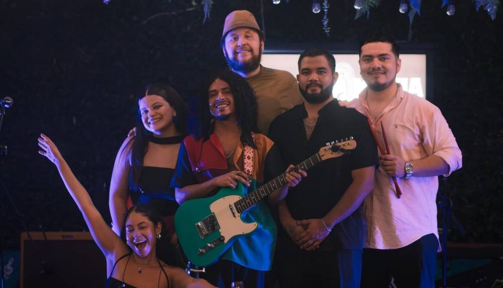 Banda salvadoreña Inflorescencia busca viralizar su tema "Lo que siento" en TikTok