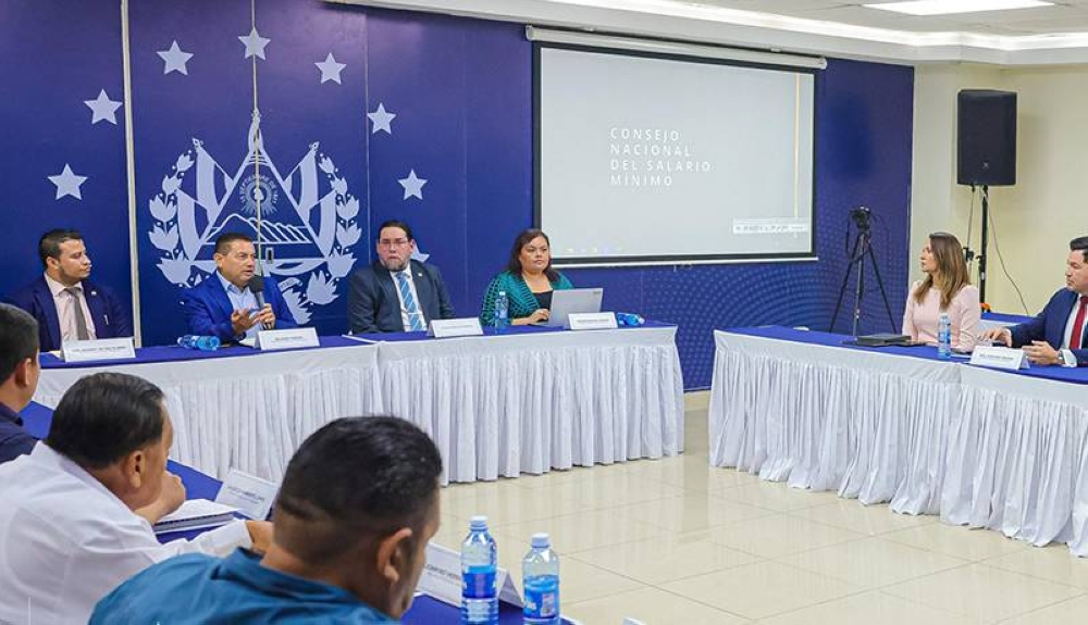 Consejo del Salario Mínimo revisará proyecto para pasar las empresas informales a la formalidad