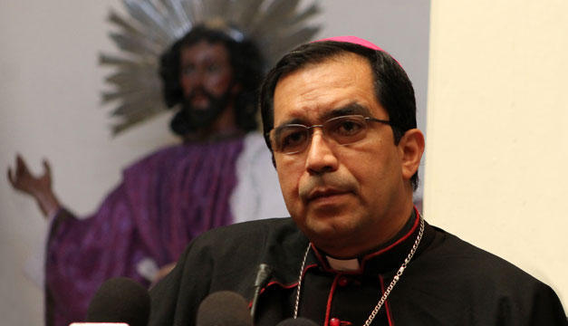 Arzobispo cree que diputados actuaron “de espaldas al pueblo” al no consultar ratificación de reforma a la Constitución
