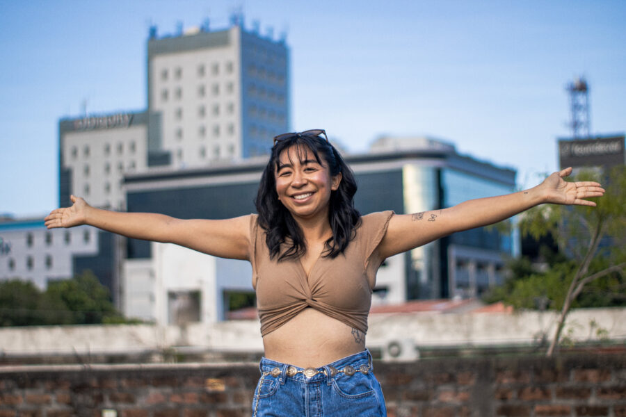 Becca, la “Salvadorean Queen” que reclama el trono de la música salvadoreña en LA