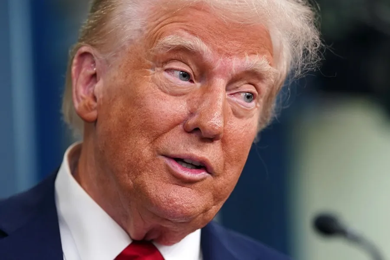 Trump niega que esté planeando un cambio de régimen en Venezuela