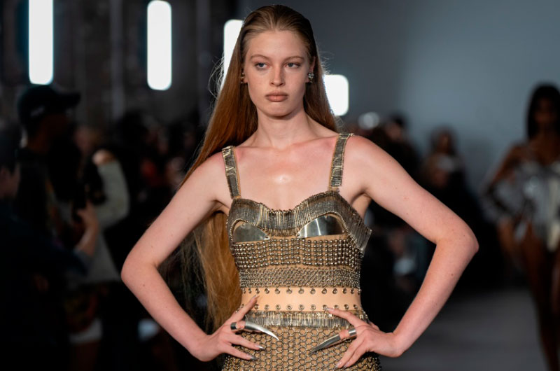 La hija trans de Elon Musk debuta como modelo en la Semana de la Moda de Nueva York