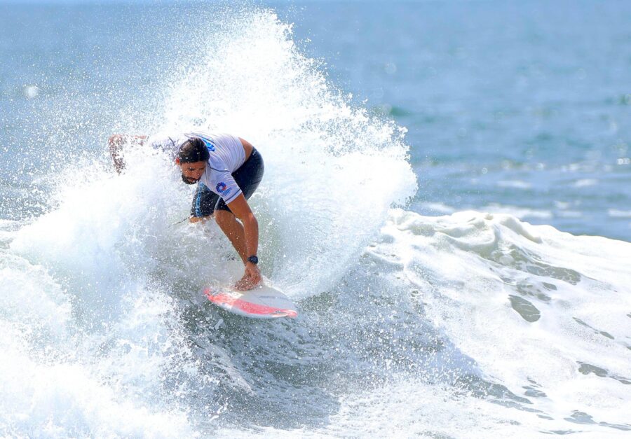 Salvadoreño Bryan Pérez conquista el oro en tabla corta de los Juegos Centroamericanos 2025