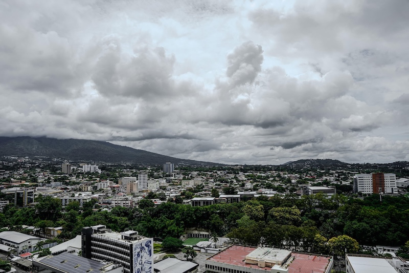 Medio Ambiente advierte que “vienen varios días de lluvias”