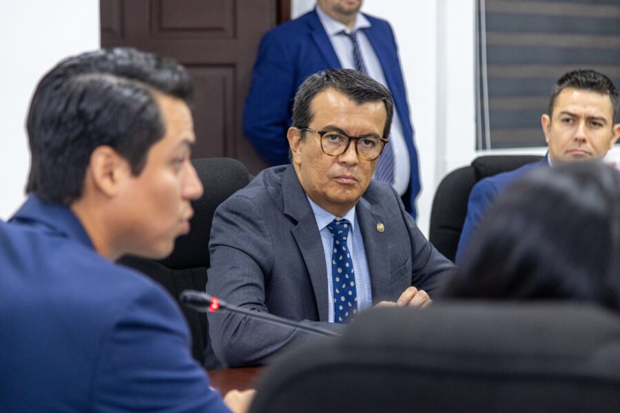 Ministro de Medio Ambiente: “Nosotros no somos una isla, somos parte de un engranaje”