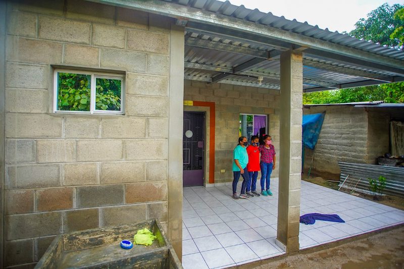 FSV y Fonavipo han colocado más de $1,000 millones para viviendas nuevas, usadas y recuperadas: ministra a diputados