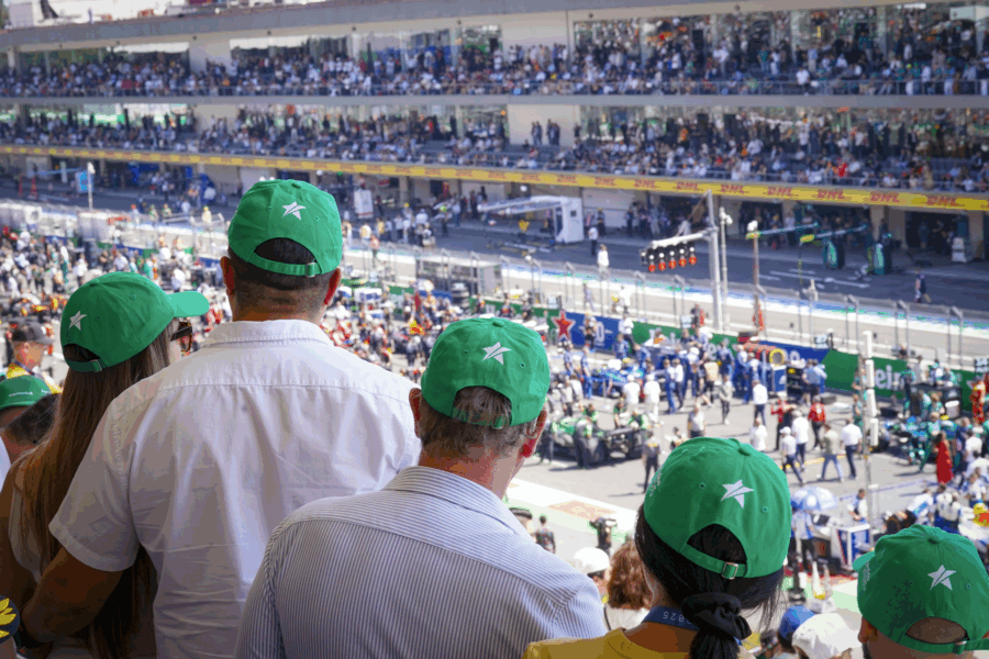 Grupo Promerica celebra 10 años de "Experiencias Promerica" llevando clientes al gran premio de México 2025