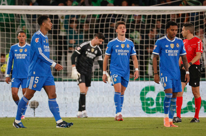 Real Madrid empata ante Elche y pierde fuerza como líder