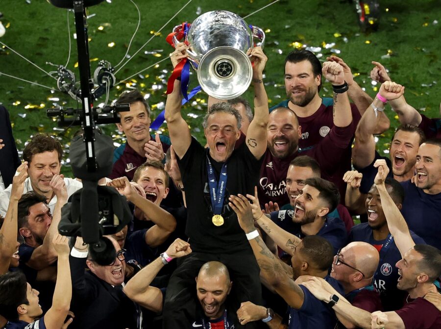 Luis Enrique y Sarina Wiegman, los mejores entrenadores del año según la FIFA