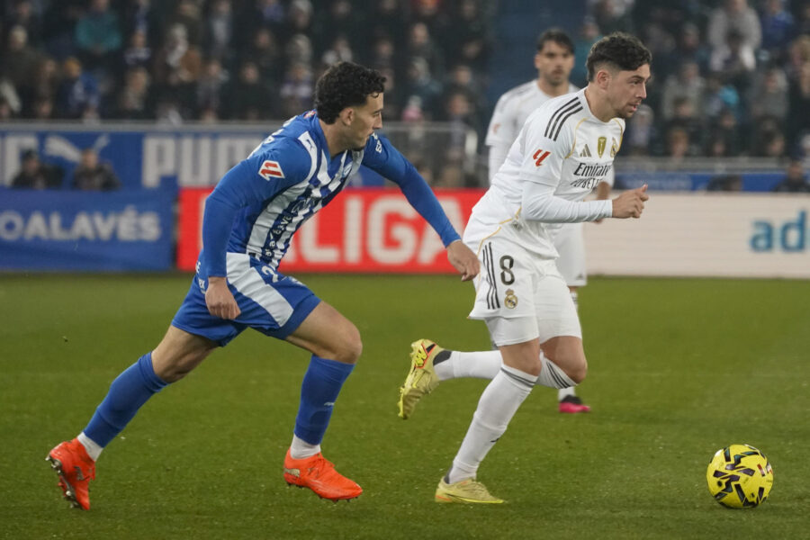 Federico Valverde, centrocampista del Real Madrid, ausente en entrenamiento previo a duelo contra el Sevilla