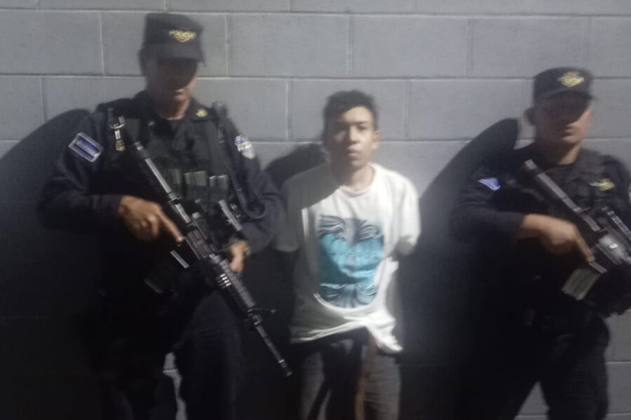 PNC captura a hombre que agredió a su pareja con la "cacha" de un corvo