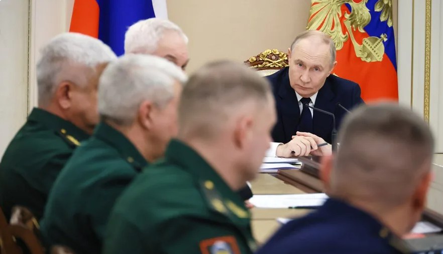 Putin firma decreto para reclutamiento de reservistas para defender infraestructuras