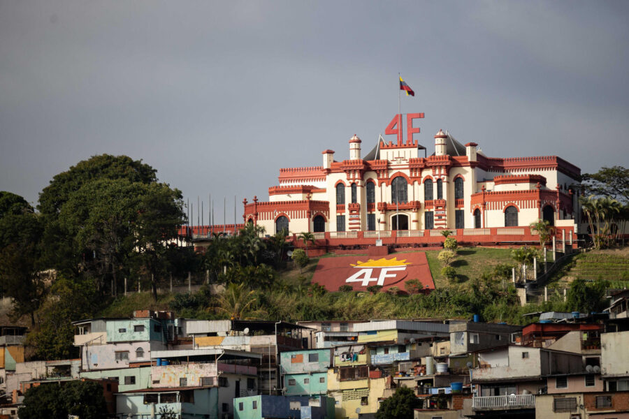 SIP denuncia detención de 14 periodistas en Venezuela tras captura de Maduro